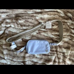 Lululemon Everywhere Crossbody